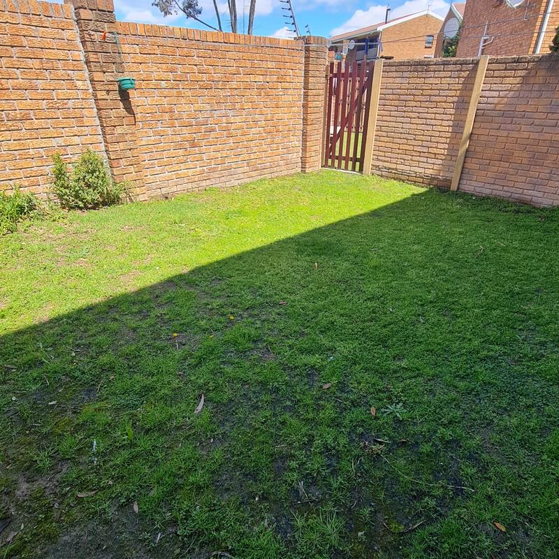 2 Bedroom Property for Sale in Sonstraal Heights Western Cape
